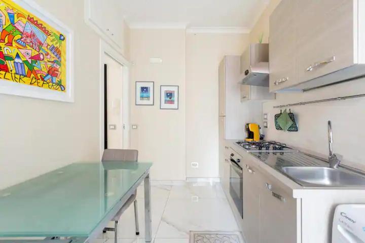 Apartment Arrivasti Stays-piede-a-terre In Centre